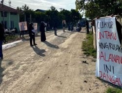 Aliansi Tiroang Bergerak Tuntut Perbaikan Jalan Poros Pinrang-Rappang