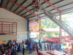 Personel Damkar Dilatih Evakuasi Korban di Medan Ketinggian