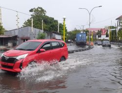 Jalan Jendral Sudirman Banjir Saat Hujan, Warga Minta Pembenahan