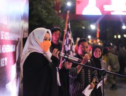Erna Rasyid Taufan Lepas hingga Semangati Peserta Gerak Jalan HUT Kemerdekaan RI