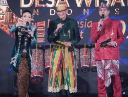 Kenakan Baju Bugis, Sandiaga Uno: 50 Desa Wisata Terbaik Simbol Kebangkitan Ekonomi Indonesia