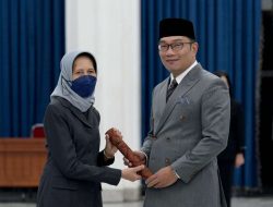 Gubernur Ridwan Kamil Kukuhkan Kepala Kantor Regional III BKN Bandung