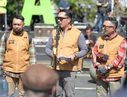 Ridwan Kamil Ingatkan Kelompok Penyanyi Jalanan Jabar agar Jaga Persatuan dan Hindari Perpecahan