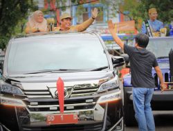 Terimakasih ke Masyarakat, Chaidir-Suhartina Ekspos Piala Adipura 2022 Keliling Kota Turikale
