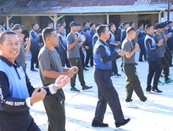 Pererat Sinergitas, Polres Majene Gelar Olahraga Bersama TNI