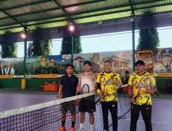 Taufan Pawe Buka Kejuaraan Tenis Piala Wali Kota