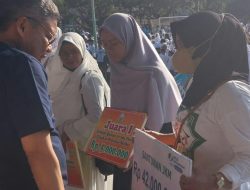 Serahkan Santunan BPJS Ketenagakerjaan, Taufan Pawe: Pemerintah Peduli Kegiatan Keagamaan di Kota Parepare