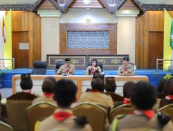 Erna Rasyid Taufan Lepas Peserta Karang Pamitra Nasional ke Cibubur