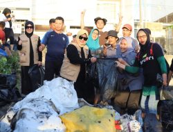 Pemkot Parepare Kolaborasi Komunitas dan Organisasi Gelar Aksi Bersih-bersih Pantai