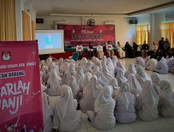KPU Maros Edukasi Santri Pemilih Pemula Lewat Film Kejarlah Janji