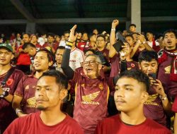 Taufan Pawe Nobar Bersama Suporter PSM di VIP Selatan Stadion GBH Parepare