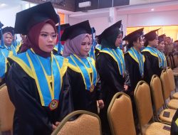 Hadiri Wisuda Mahasiswa STIKES Fatima, Taufan Pawe: Parepare Mercusuar Pendidikan