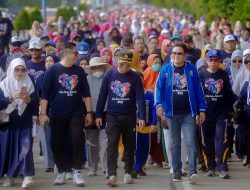 Suardi Saleh Jalan Sehat Bersama Ribuan Guru