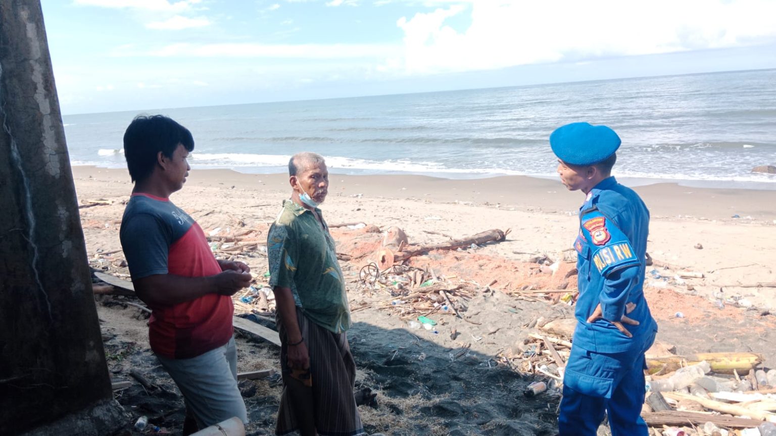 Nelayan Suppa Temukan Mayat Lelaki Tanpa Identitas Di Pesisir Pantai Parepos 1669