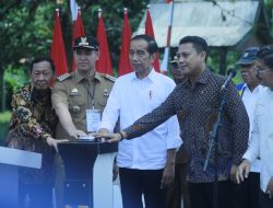 Presiden Jokowi Resmikan Inpres Jalan Daerah di Desa Panaikang Pangkep