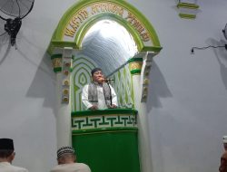 Ceramah Ramadan di Masjid Attaufiq, Kaharuddin Kadir Ingatkan Pentingnya Saling Berbagi untuk Sesama