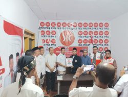 HSM Kembalikan Formulir Pendaftaran Calon Wali Kota Parepare di PKS