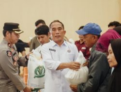 Pemkot Parepare Salurkan Beras Prasejahtera