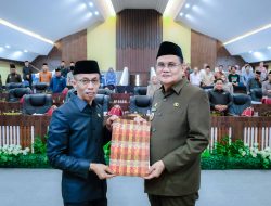 Ketua DPRD dan Bupati Tanda Tangani Nota Kesepahaman KUA dan PPAS 2025