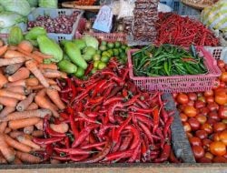 Harga Sejumlah Bahan Pokok Berfluktuatif, Minyak Goreng dan Bawang Merah Melonjak di Pasar Lakessi Parepare