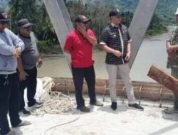 Pj.Bupati Enrekang Tinjau Progres Perampungan Pembangunan Jembatan Sudda