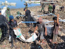 Batalyon B Pelopor Satuan Brimob Polda Sulsel Turut Serta dalam Giat Karya Bakti HUT TNI