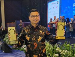 Taruna Ikrar, Kepala BPOM RI Dianugerahi Top Leader on Digital implementation 2024