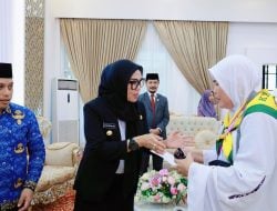 176 Calon Jemaah Haji Barru Dilepas