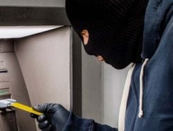 Cucu Kuras ATM Nenek hingga Rp50 Juta untuk Judol Slot