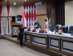 Wawali Hermanto Hadiri Rapat Paripurna Pandangan Umum Fraksi terhadap Ranperda RPJMD 2025-2029 di DPRD