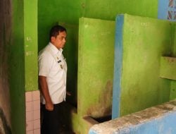 Wabup Pinrag Turun Langsung, Toilet SMPN 1 Patampanua Dinilai Tidak Layak